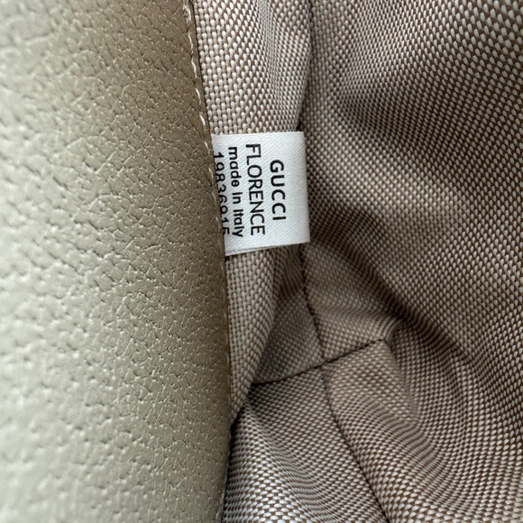 Gucci Beige Monogram Shoulder Bag with Green & Red Web Strap - Picture 8 of 9